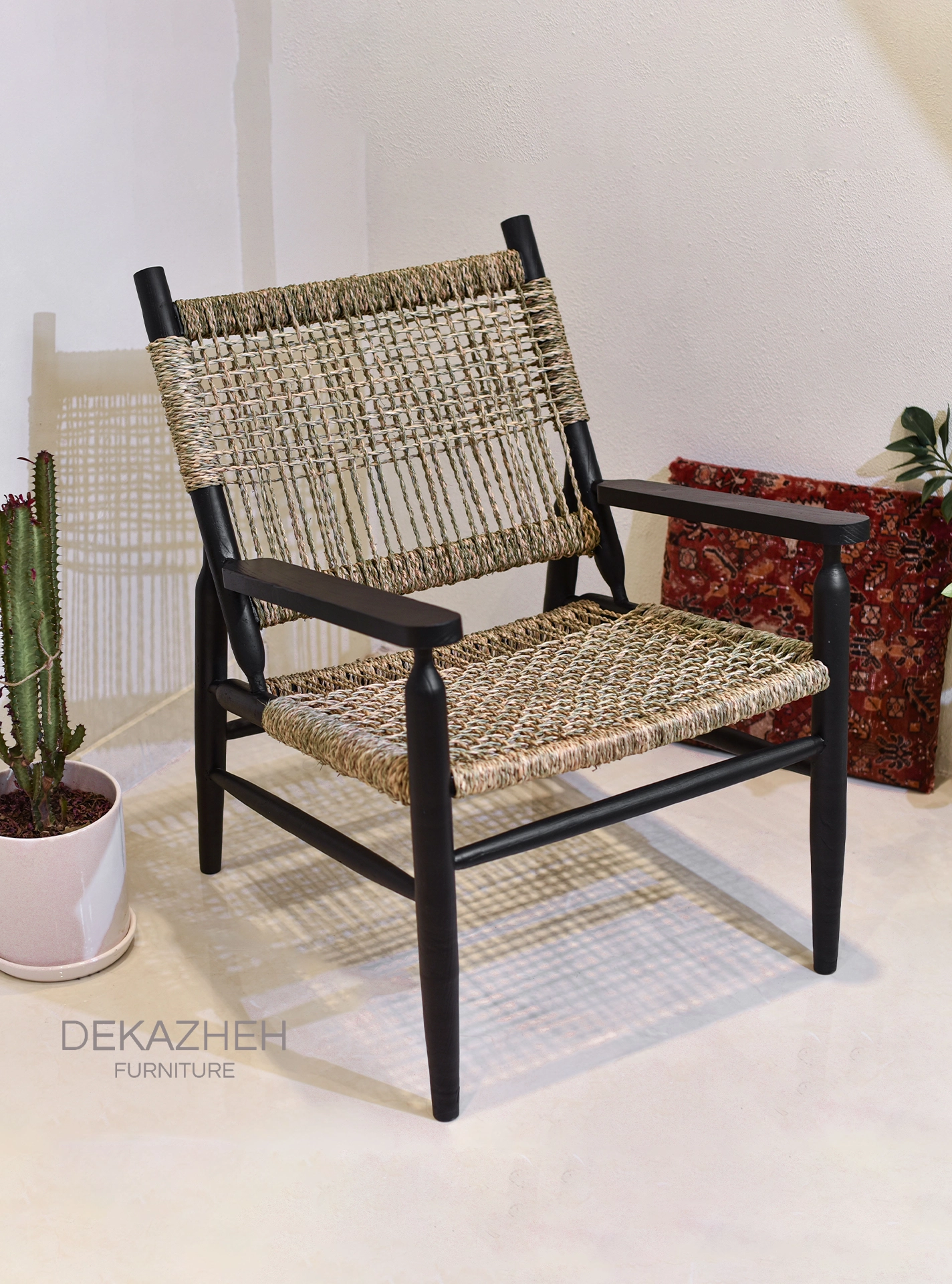 صندلی مشکی چوبی حصیری